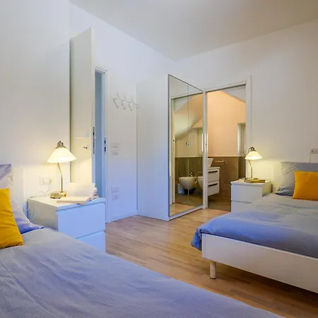 Rose Rossa Roselina Terrassen Og *