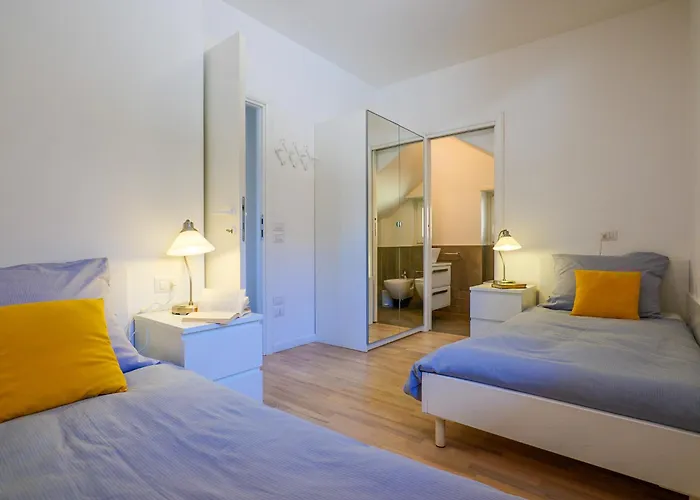 Rose Rossa Roselina Terrassen Og *