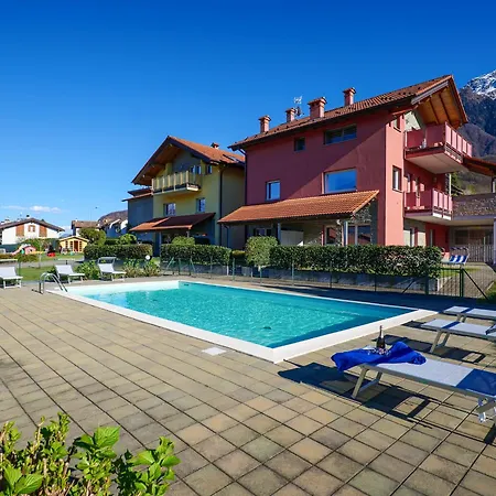 Apartmán Rose Rossa Roselina Terrassen Og Colico