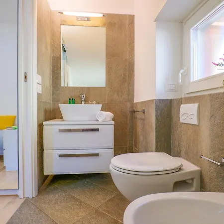 Apartmán Rose Rossa Roselina Terrassen Og Colico