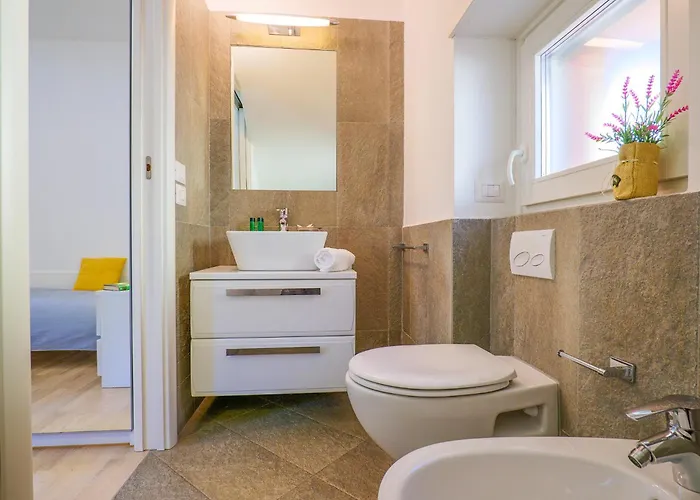 Appartement Rose Rossa Roselina Terrassen Og Colico