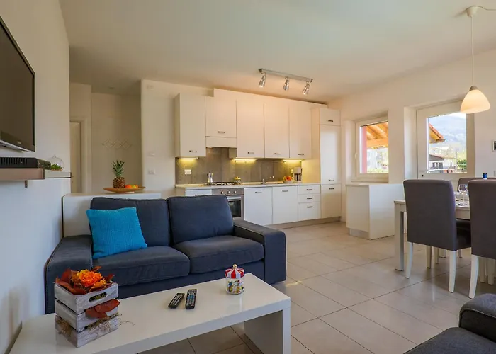 Appartement Rose Rossa Roselina Terrassen Og Colico