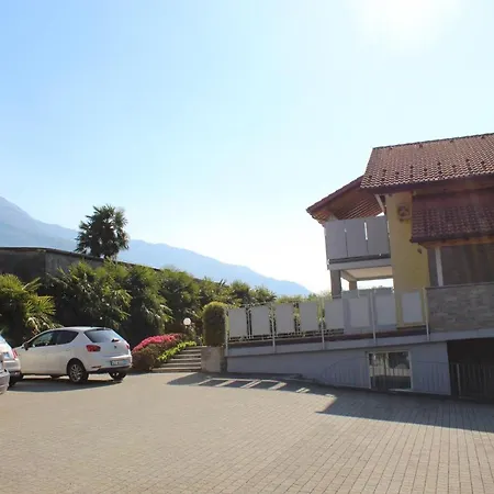 Daire Rose Rossa Roselina Terrassen Og Colico