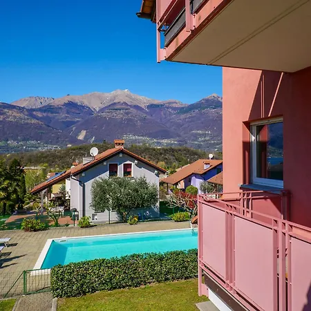 Rose Rossa Roselina Terrassen Og Colico